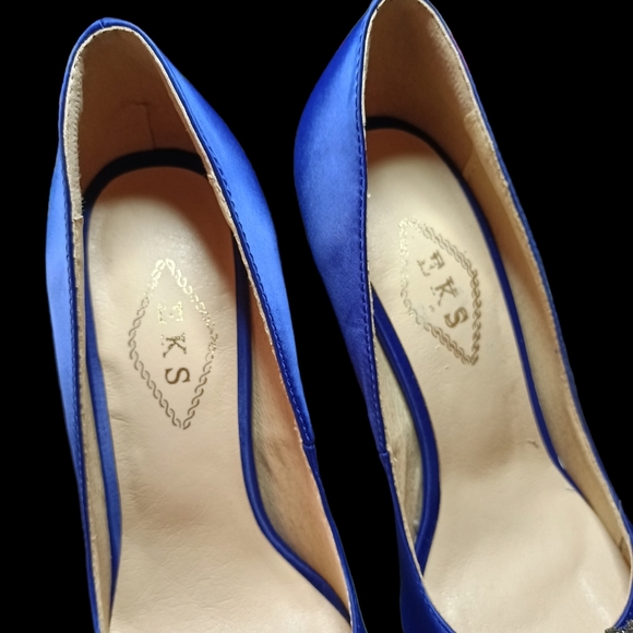 NWOT EKS Royal Satin Pumps W/Rhinestone Embellishments On Toe. - Picture 6 of 16